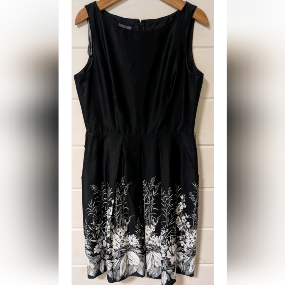 Vintage Muse Women's Black & White  Sleeveless Knee Length Dress 12